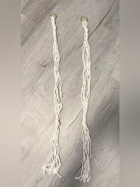 Anthropologie Cream Macramé Plant Hanger set